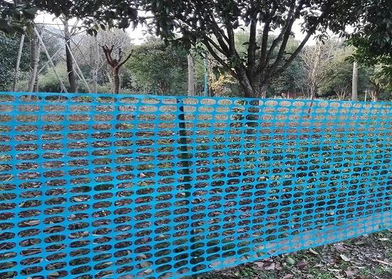 Why Do Construction Sites Rely on Orange Safety Fence for Hazard Mitigation?