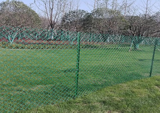 Benefits of Plastic Garden Mesh